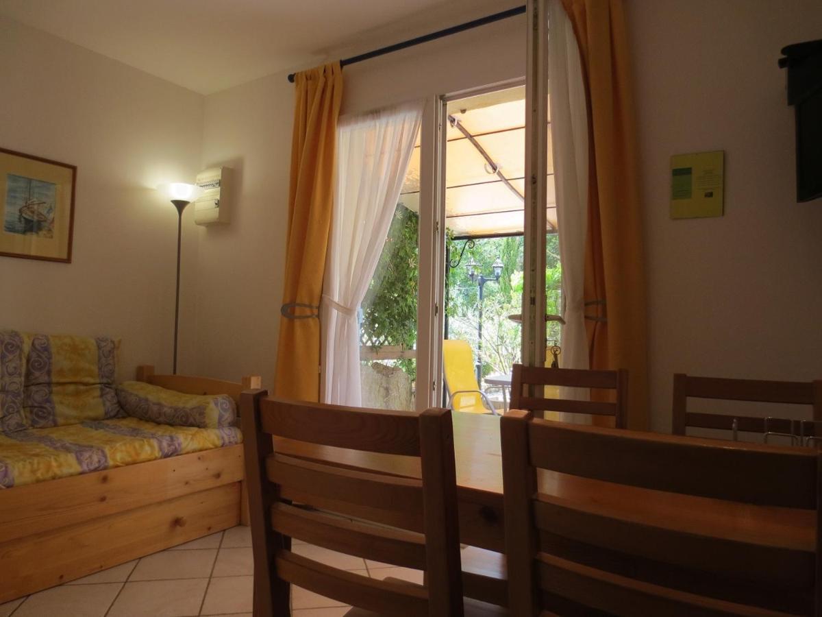 Les Glycines Villa Figanieres Bilik gambar